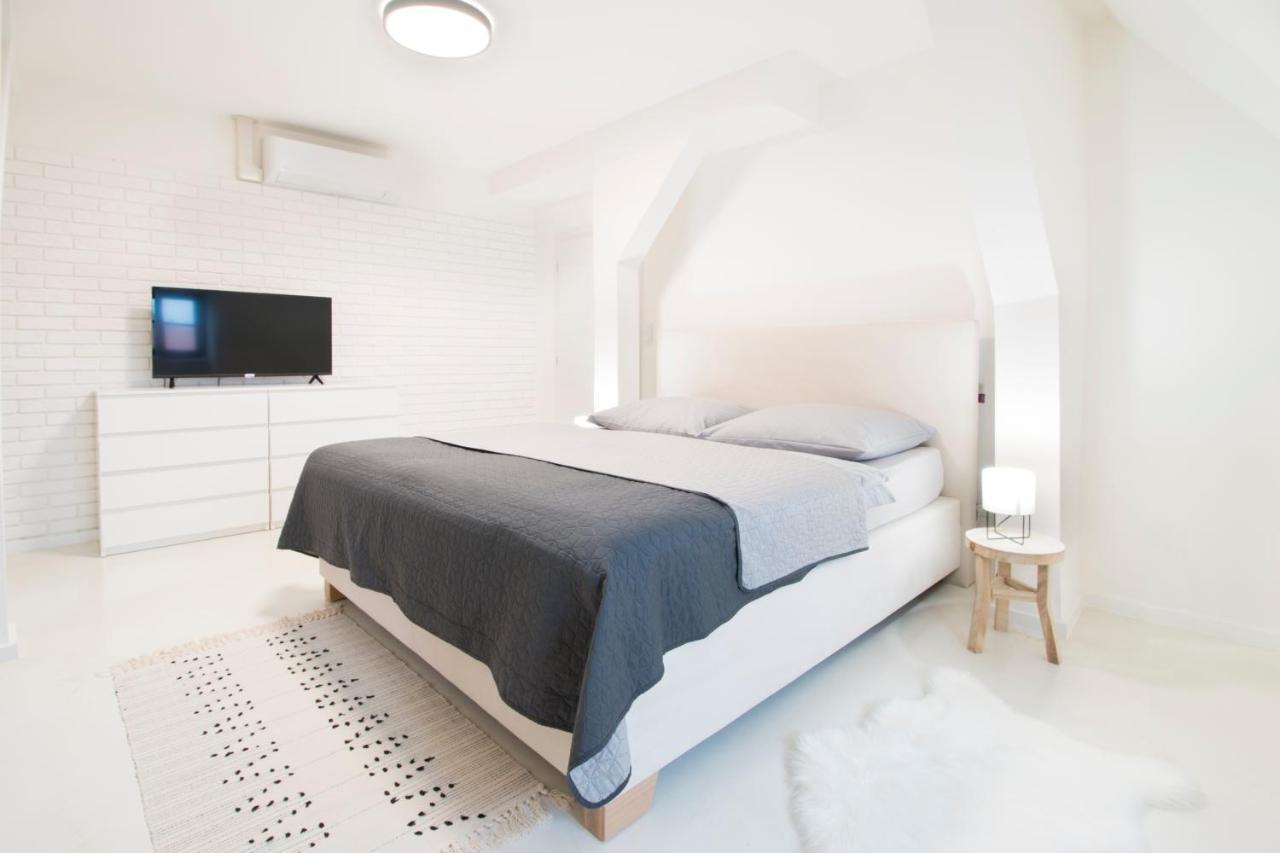 Апартаменты U Zlate Hvezdy Apartman Broggio Литомержице Экстерьер фото